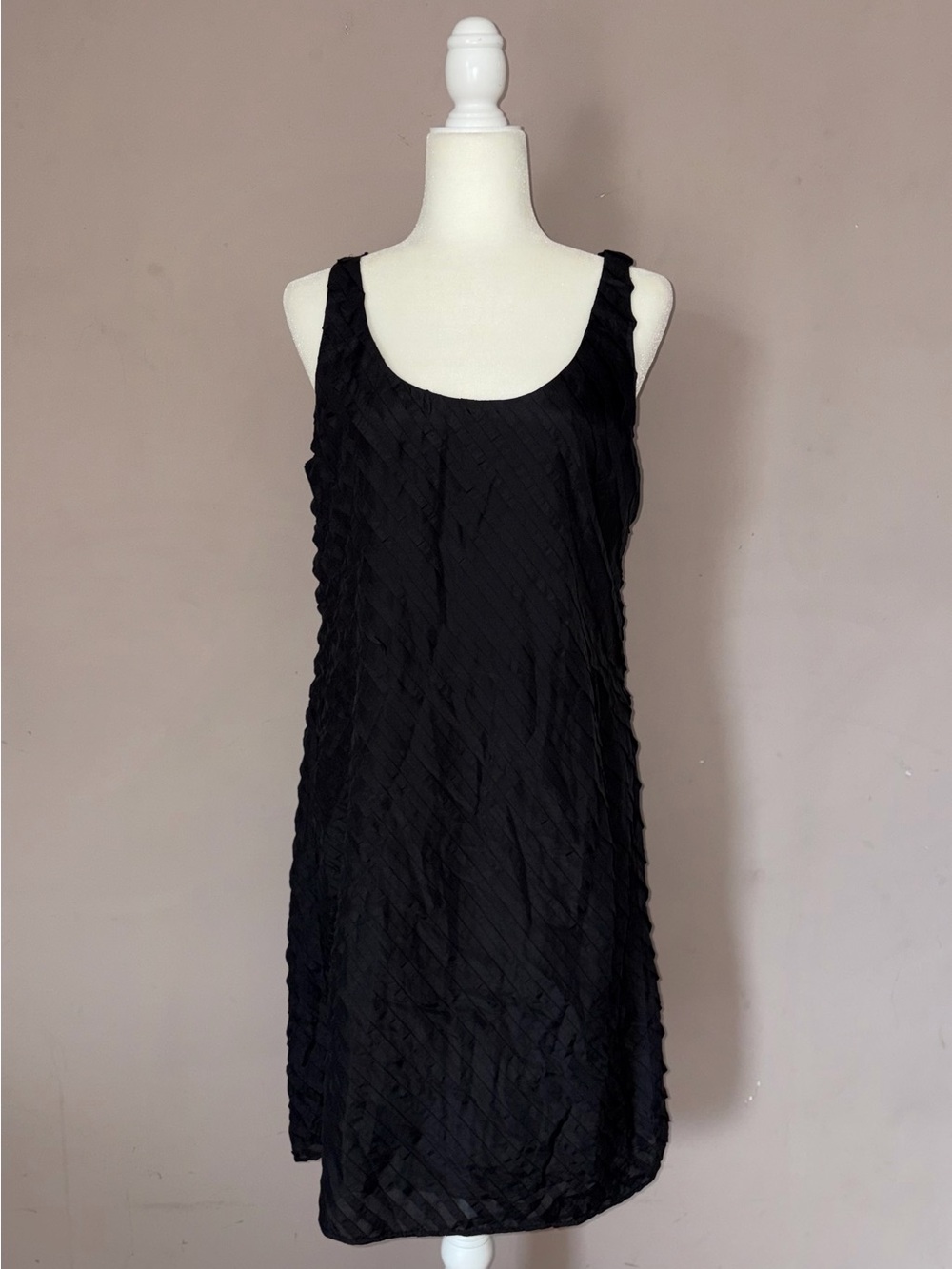 Eileen Fisher 100% Silk Ruffle Sleeveless Black Dress Size 10